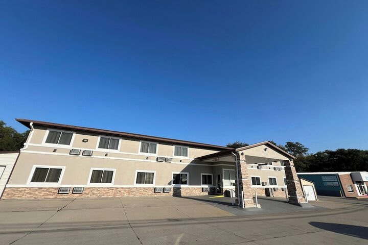 Deluxe Inn