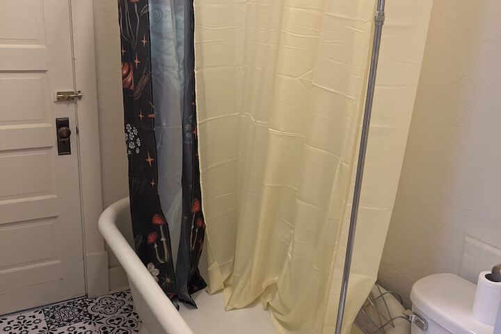 Room 22 of 104