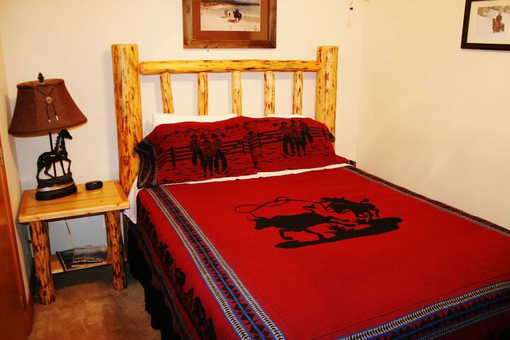 Room 16 of 33