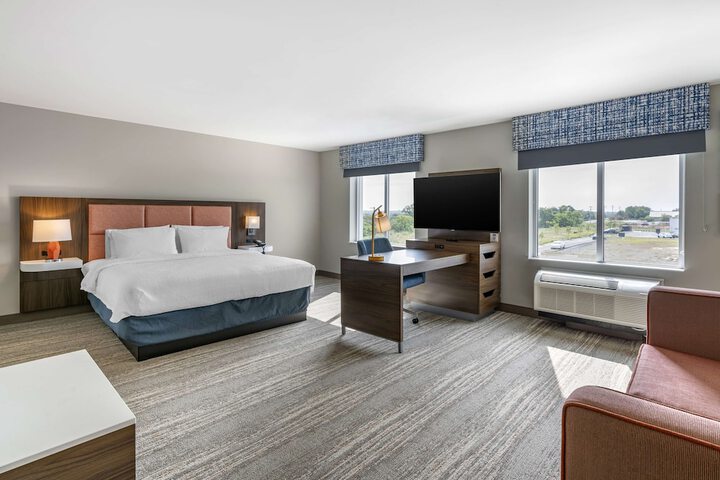 Room 7 of 27