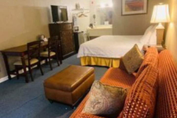 Room 20 of 28