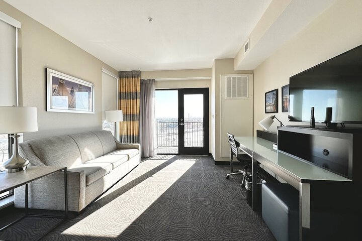 Room 15 of 43