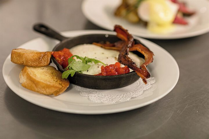 Breakfast/Coffee Service 80 of 96