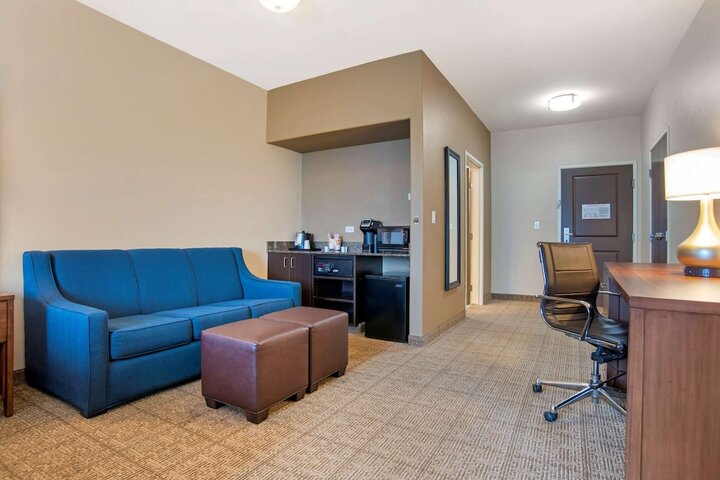 Room 21 of 32