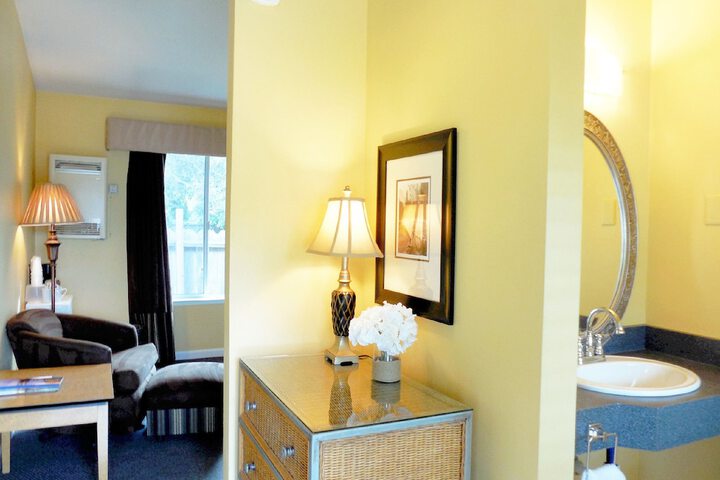 Room 44 of 72