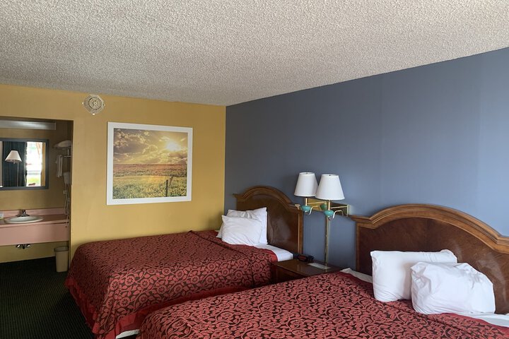 Room 11 of 20