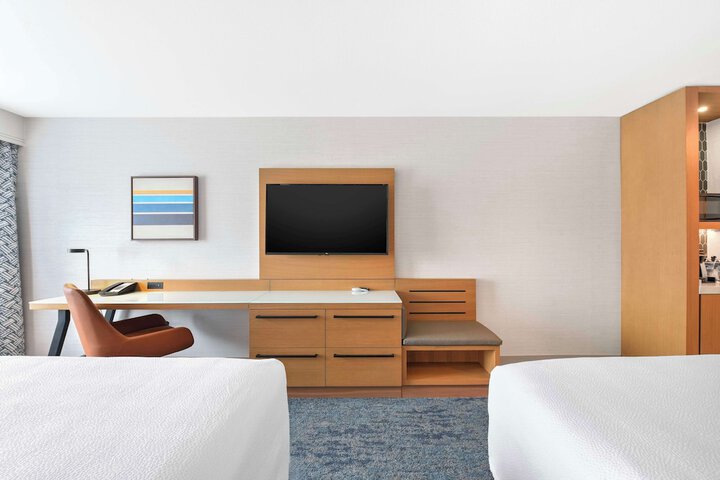 Room 16 of 50