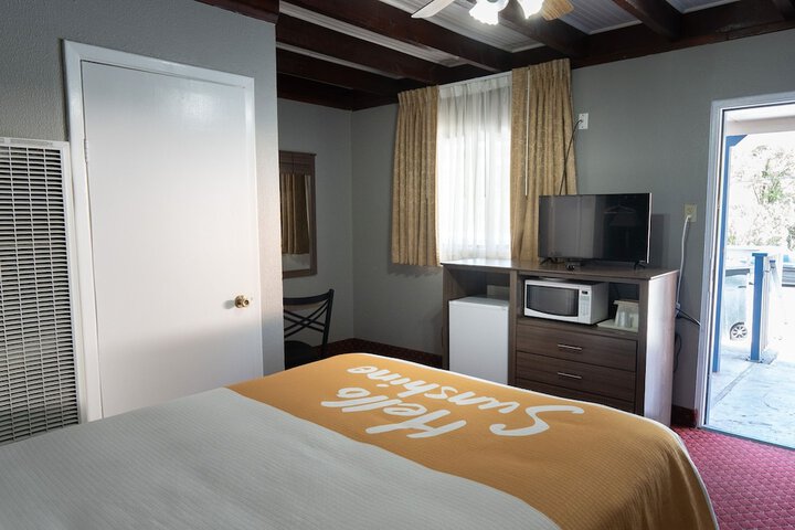 Room 16 of 43