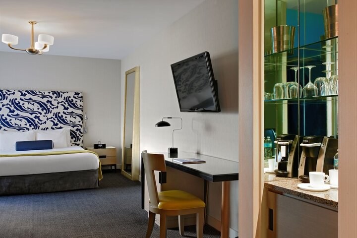 Room 16 of 69