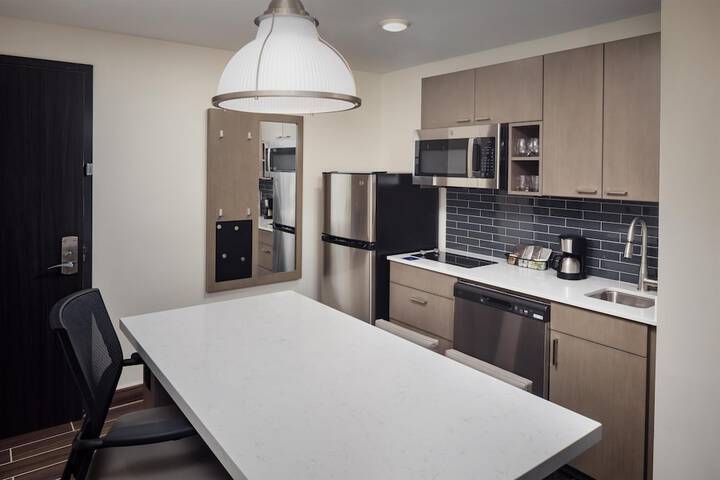 Hyatt House Royal Oak / Birmingham