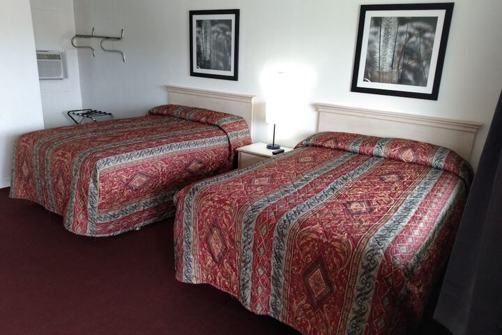 Room 21 of 34