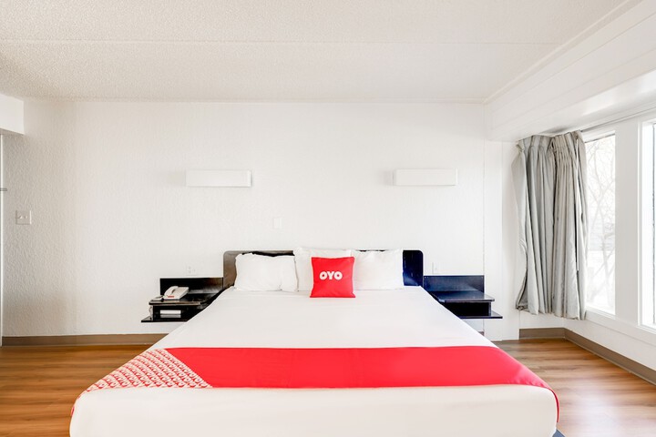 Room 8 of 24