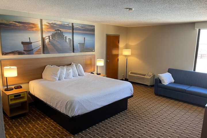 Room 10 of 52