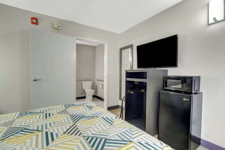 Motel 6 Venice FL