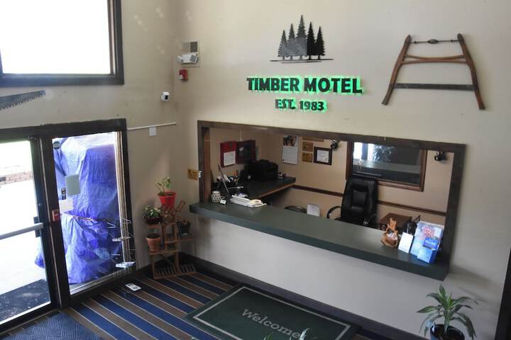 Timber Motel