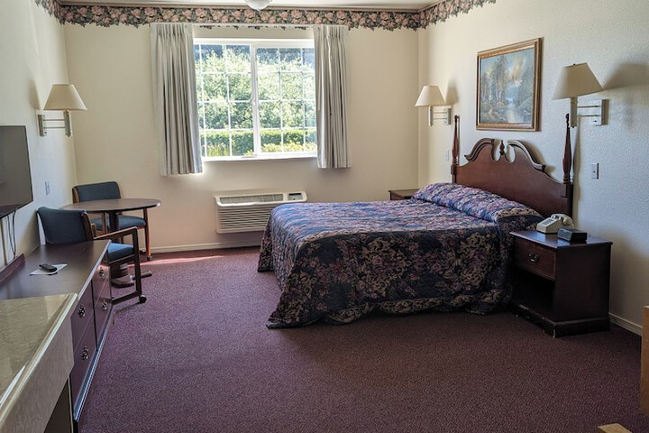 Lighthouse Inn