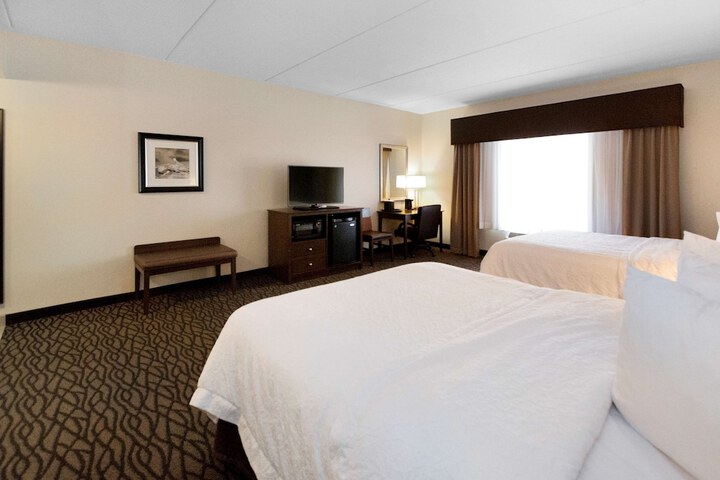 Room 16 of 36