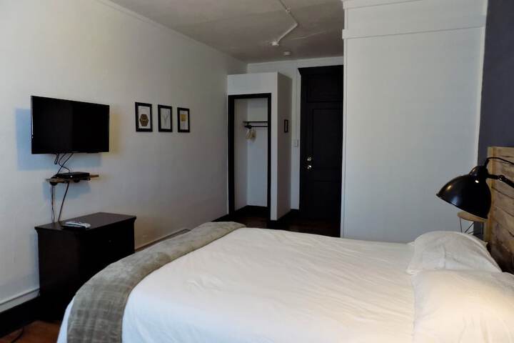 Room 54 of 63