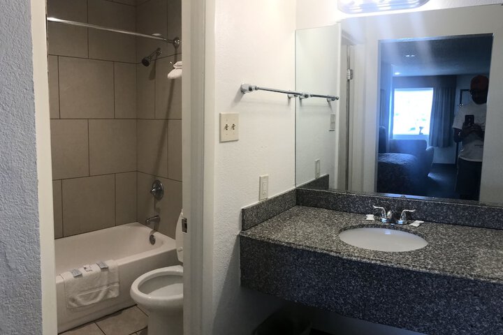 Room 11 of 13