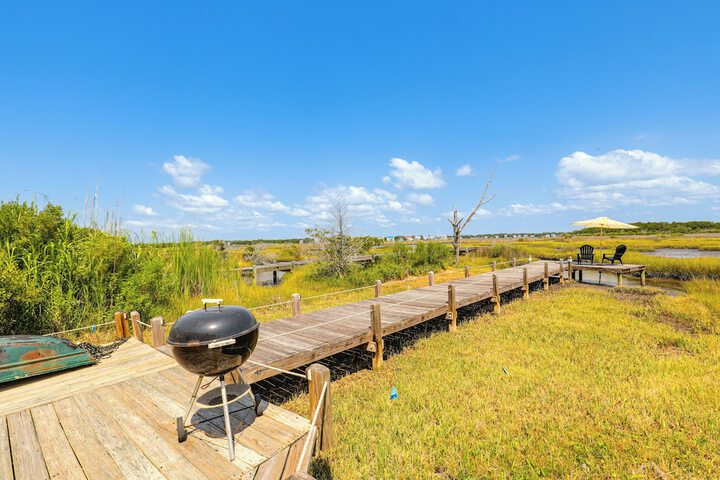 North Topsail Beach Townhome: Walk to the Beach!