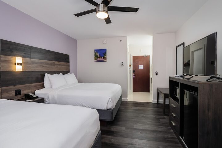 Room 13 of 68