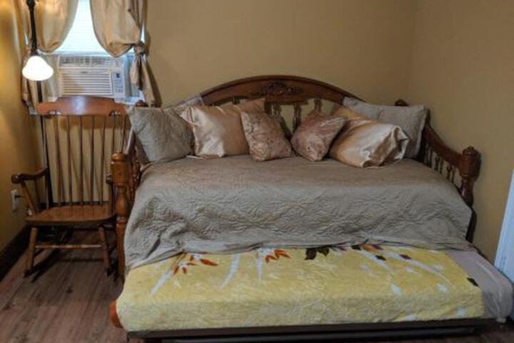 Allas Historical B & B