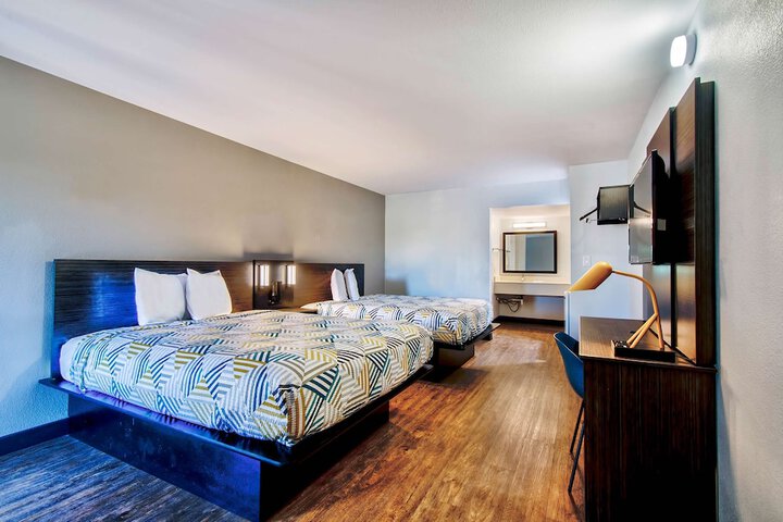 Room 9 of 31