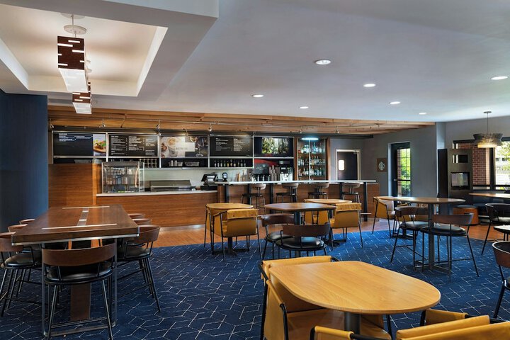 Courtyard Marriott Aksarben Village