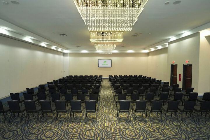 Holiday Inn Scranton East - Dunmore by IHG