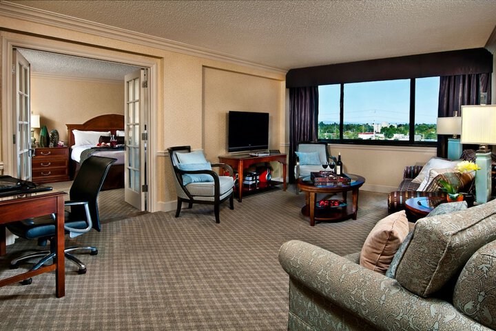 Room 48 of 94