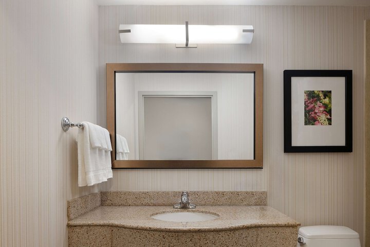 Room 10 of 36