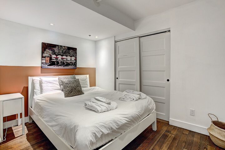 Room 13 of 73