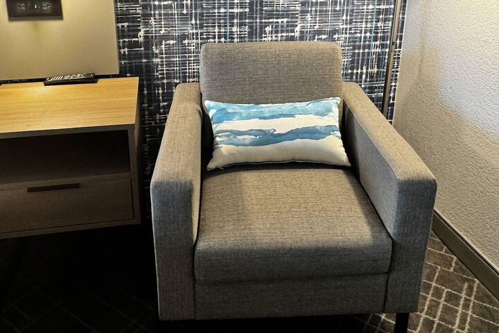 Pittsburgh Airport Inn and Suites
