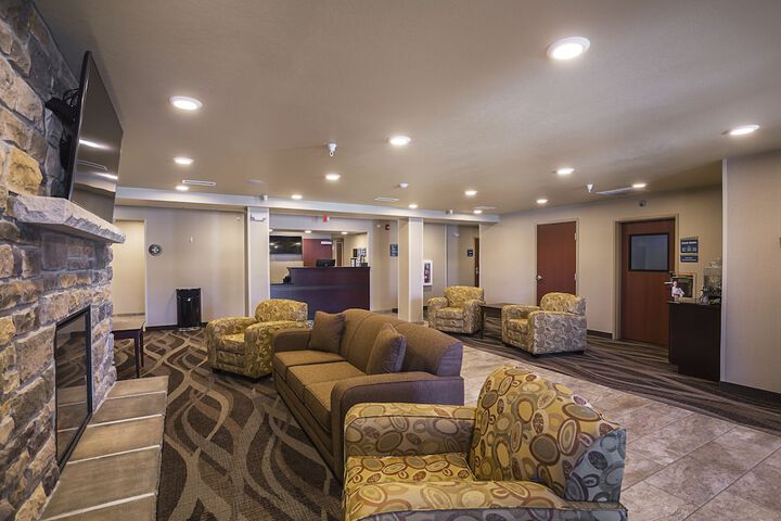 Hotel 2 of 33