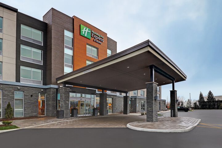 Holiday Inn Express & Suites Collingwood by IHG