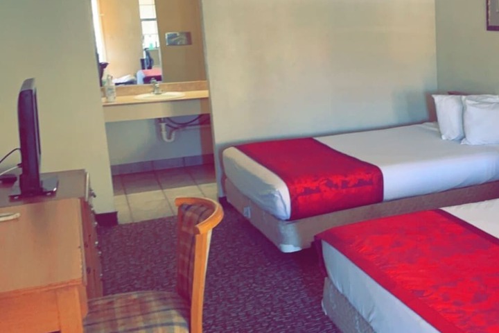 Room 9 of 9