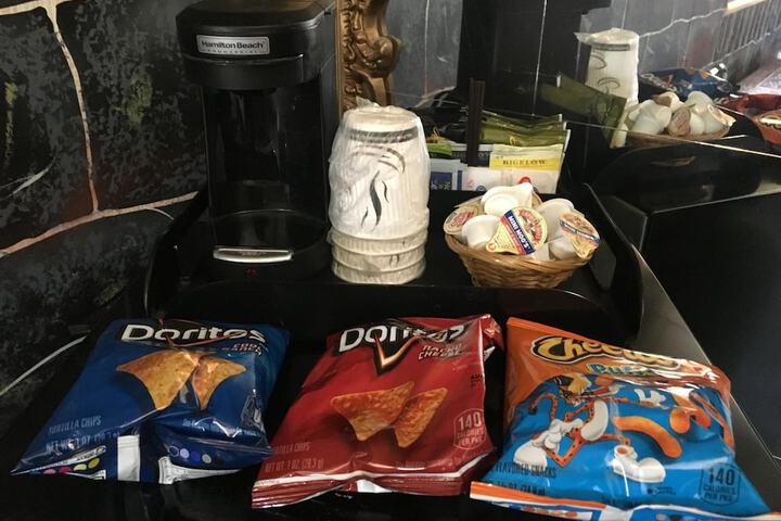 Dining 30 of 41