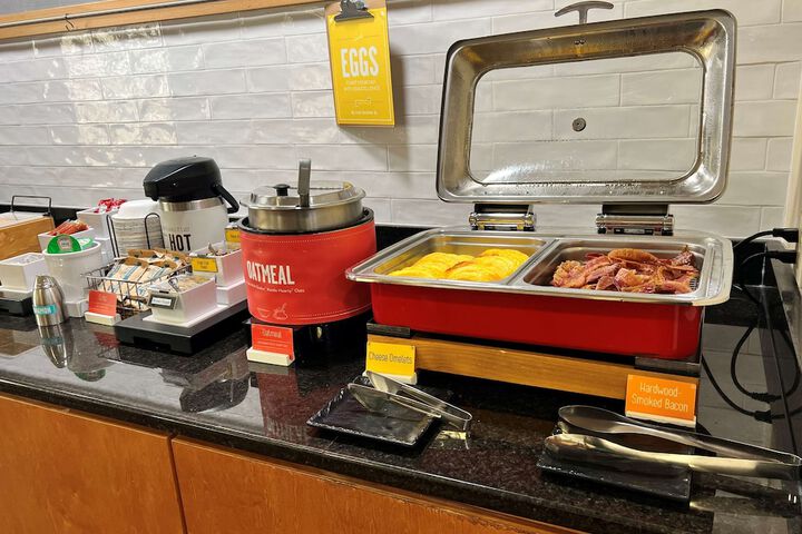 Breakfast/Coffee Service 17 of 20