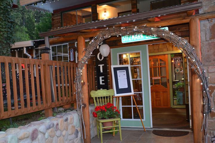 Sitzmark Chalet Inn