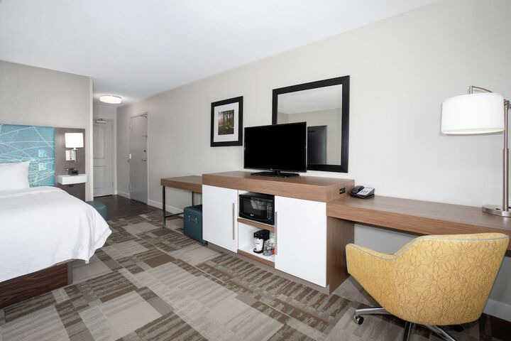 Room 26 of 37