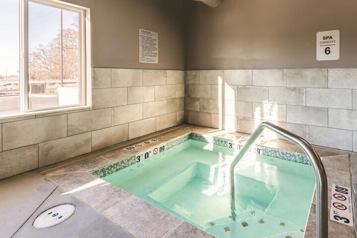 Pool 4 of 37