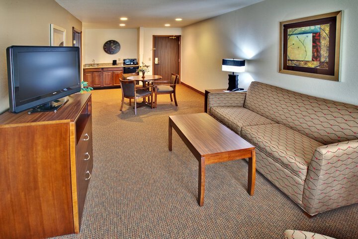 Room 10 of 30