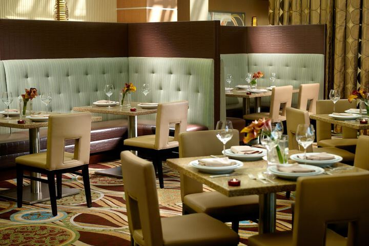 Dining 45 of 63