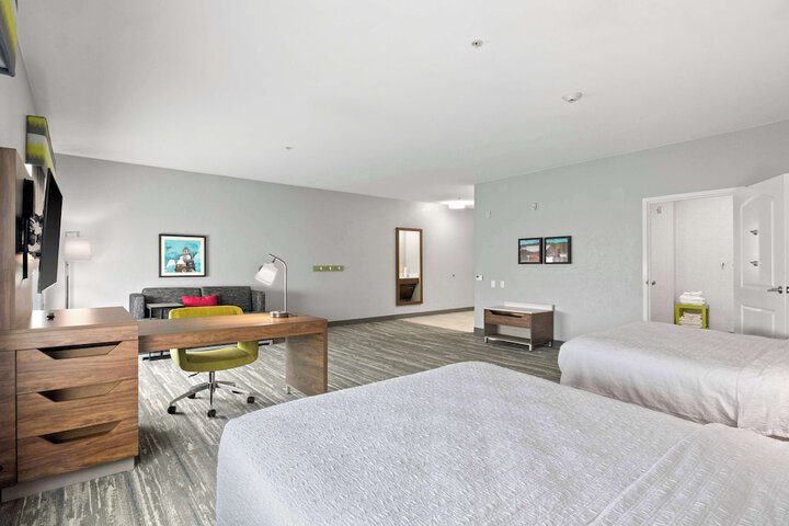 Room 9 of 38