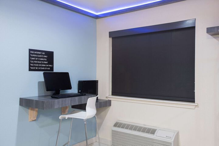 Business Center 16 of 16