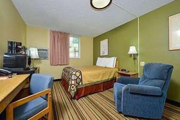 Room 20 of 33
