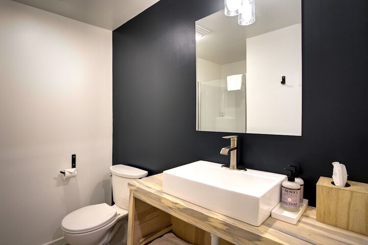 Room 16 of 21