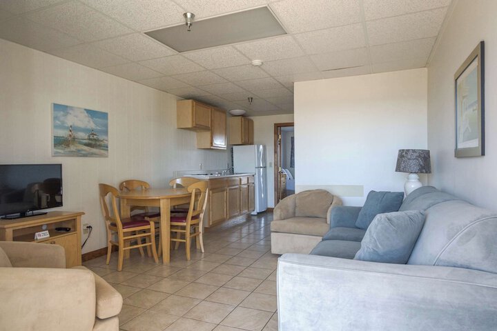 Room 11 of 29