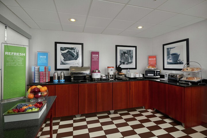 Hampton Inn by Hilton Youngstown-West I-80