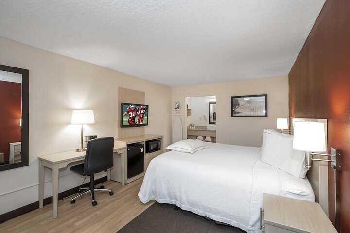 Room 32 of 74